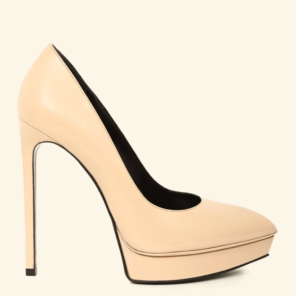 Saint Laurent Janis Pumps in Neutral